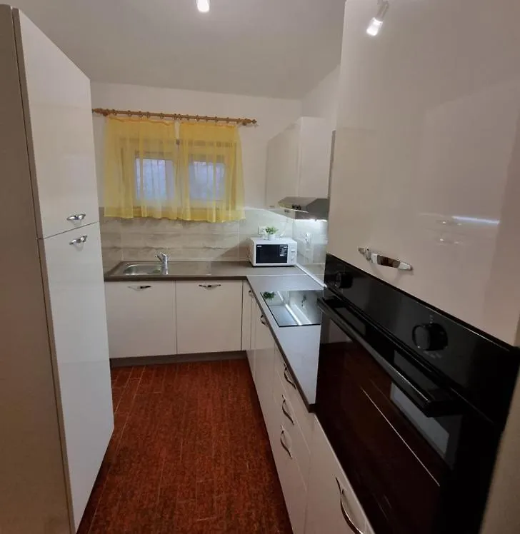 Guest house Apartments Silvana 597